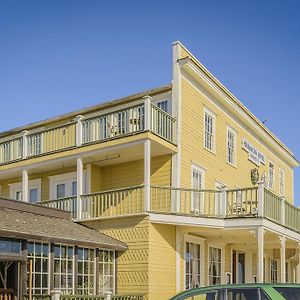 Mendocino Hotel & Garden